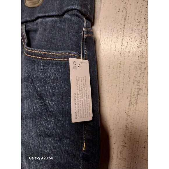 Liz Claiborne Amber Pull On Denim Short Size 10 NWT - Picture 3 of 7